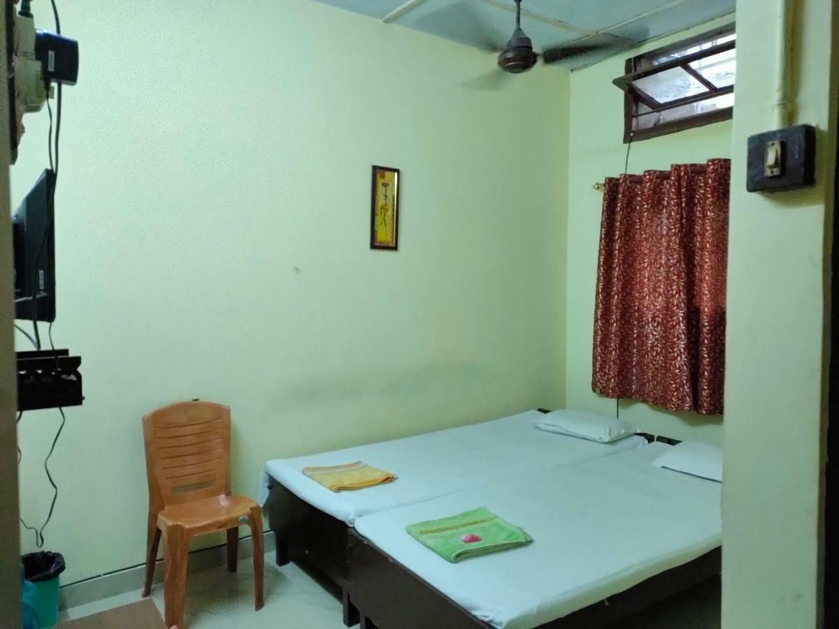 Chandrupal Lodging Guwahati Dış mekan fotoğraf